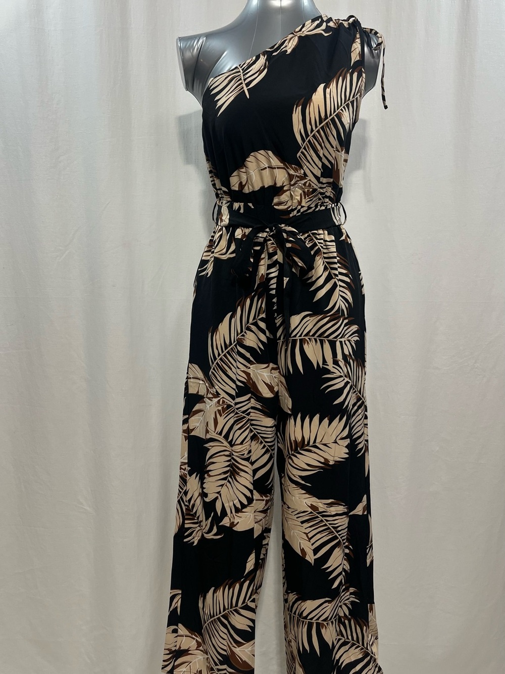 Cupshe Black One-Shoulder Palm Print Jumpsuit with Cream Leaves cruise 1668
